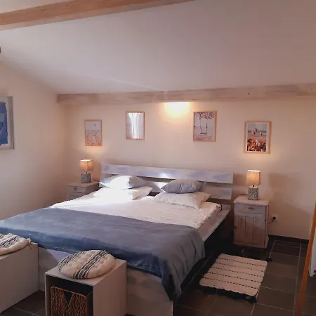 Ferme Beauregard Les Pyrenees Oda ve Kahvaltı Artigat