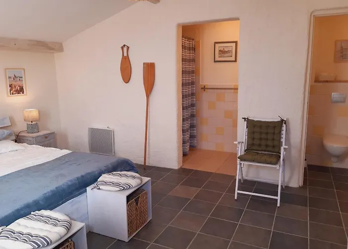 Ferme Beauregard Les Pyrenees Bed & Breakfast Artigat