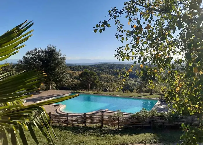 Ferme Beauregard Les Pyrenees Bed & Breakfast Artigat