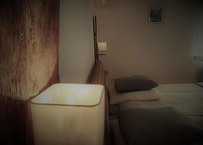 Ferme Beauregard Les Pyrenees Bed & Breakfast Artigat