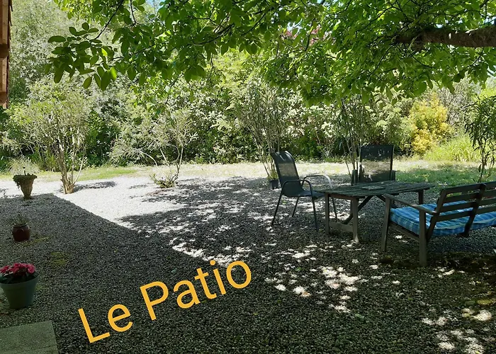 Ferme Beauregard Les Pyrenees Bed & Breakfast Artigat